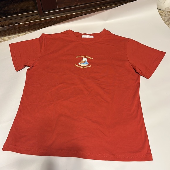 SIXTEEN WOMENS BEAUTIFUL 🤩 COLOR T-SHIRT SIZE M IN EXCELLENT CONDITION LIKE NEW - Picture 3 of 8